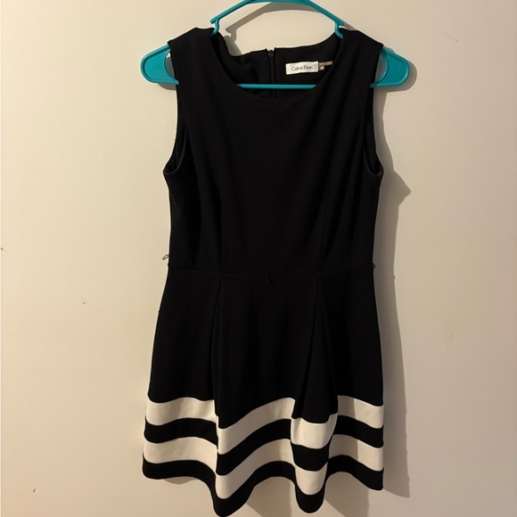Calvin Klein Black and White Dress Size 8P - Picture 1 of 3